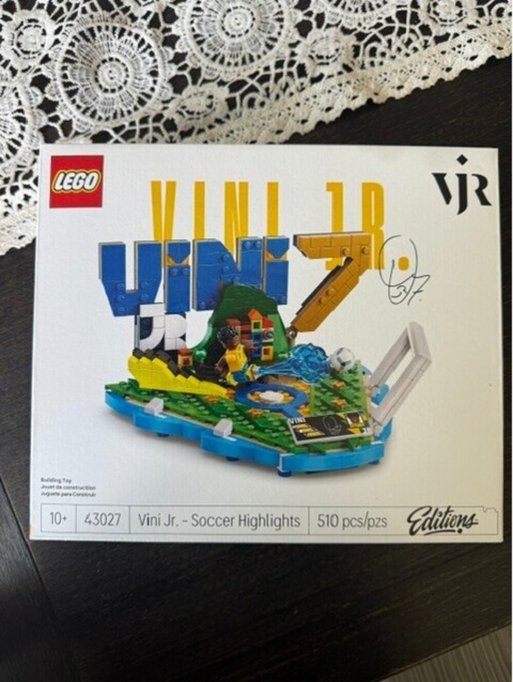 New Lego editions Vini Jr. Soccor Hightlights building set 510 pieces